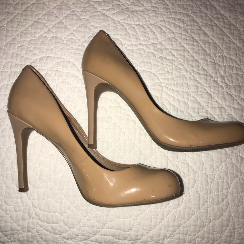 Jessica Simpson Nude heels